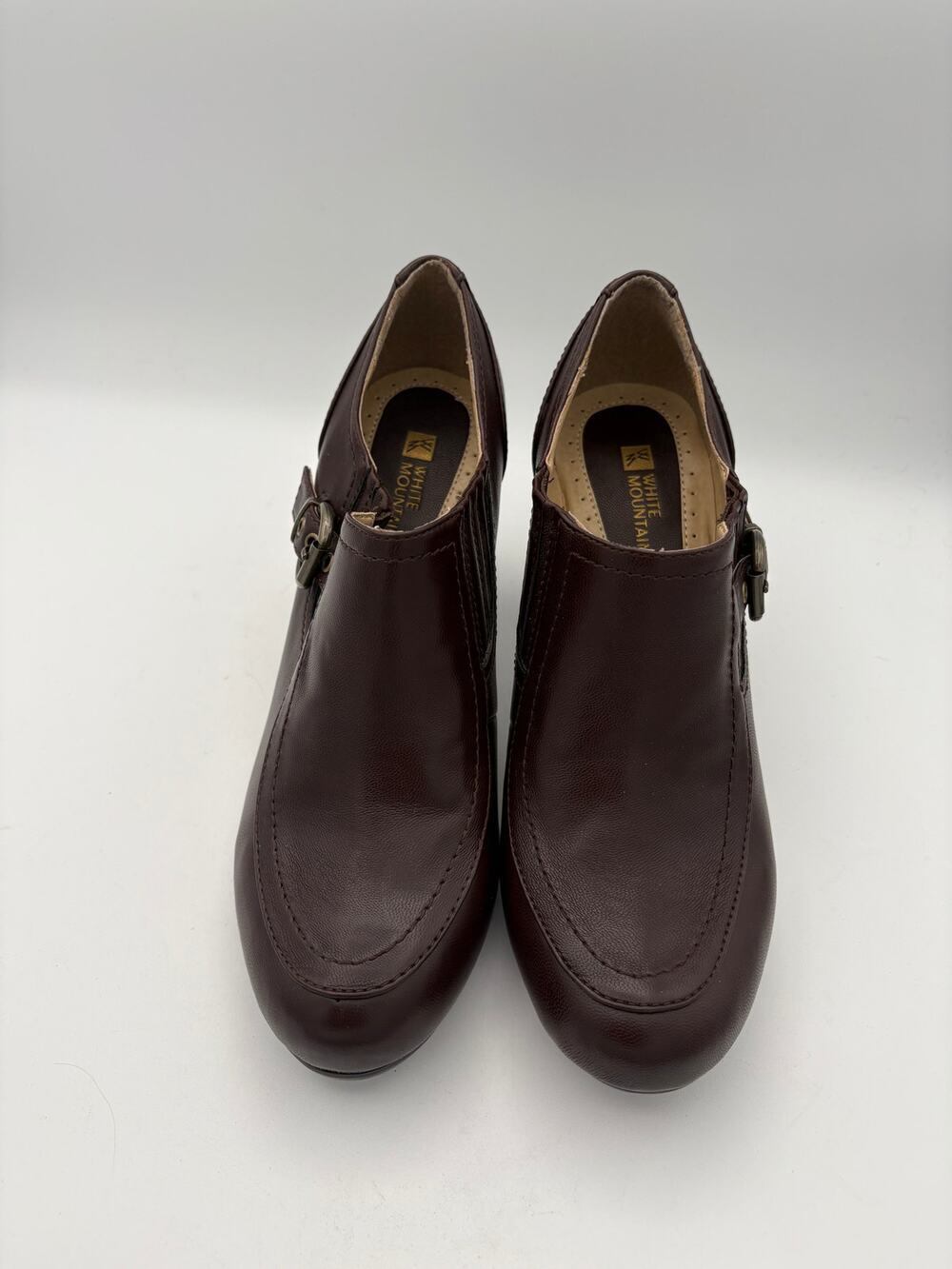 Women’s White Mountain Size 8.5 Brown Leather Heeled MuleS